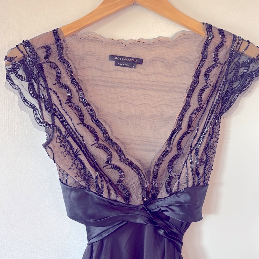 NWOT BCBG gorgeous beaded sequin cap sleeve black / nude blush dress. Size 4.
